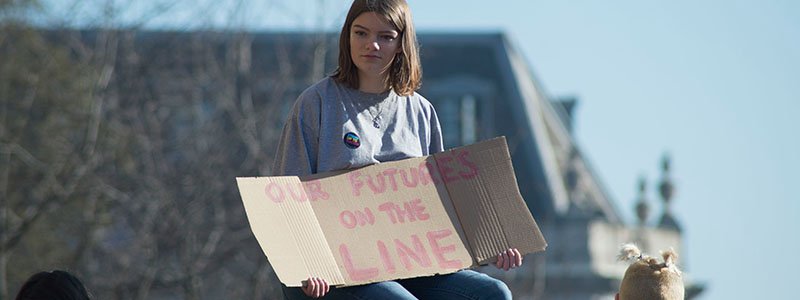 ProjDem365_girlWithSign